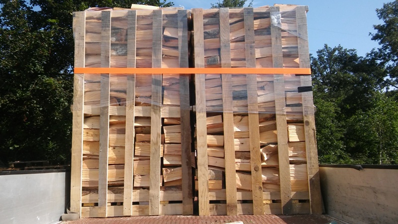 Prodaja drva za ogrjev u paletama